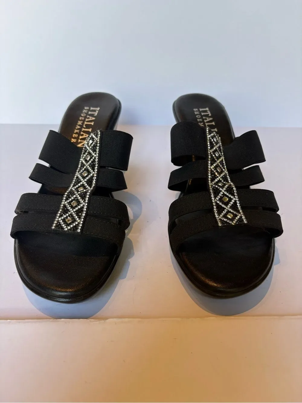 Italian shoemaker Women's jeweled wedge sandals Black size 7 1/2